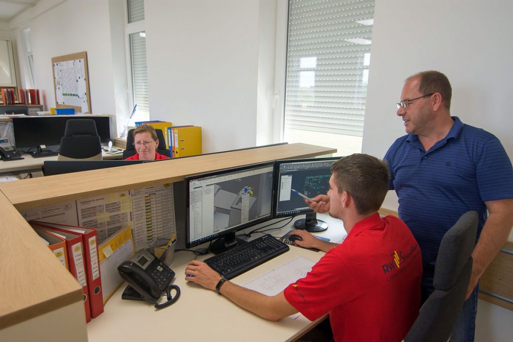 Laborplanung für maßgefertigte Labormöbel